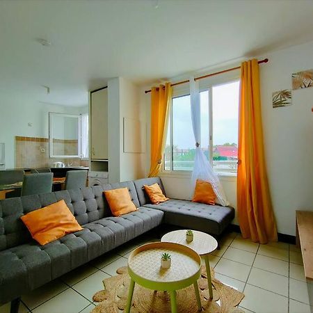 Appartement T2 - Sainte-Marie - 10 Min De L'Aeroport Exteriör bild