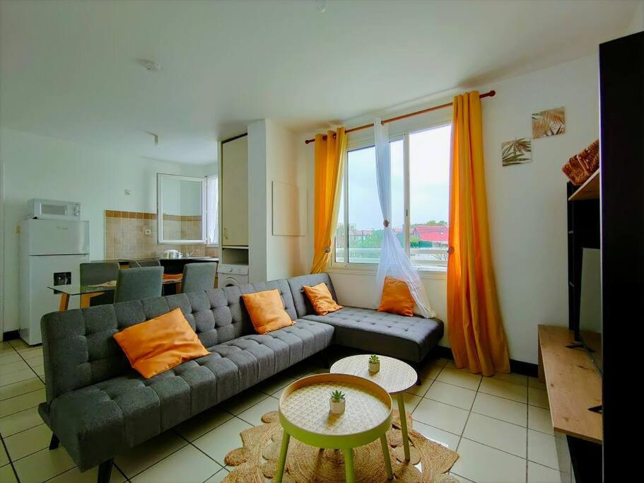 Appartement T2 - Sainte-Marie - 10 Min De L'Aeroport Exteriör bild