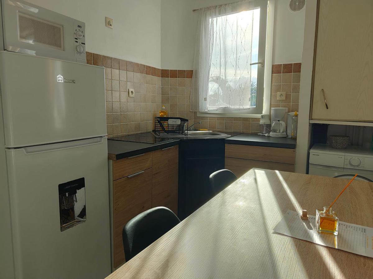 Appartement T2 - Sainte-Marie - 10 Min De L'Aeroport Exteriör bild